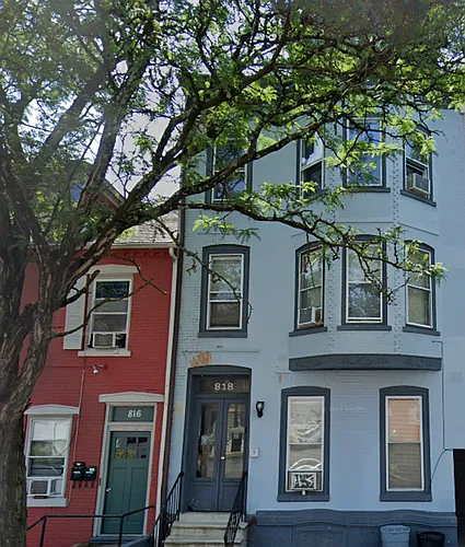 818 W Walnut St Photo 1