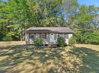 245 W Progress Rd, Prentiss, MS 39474