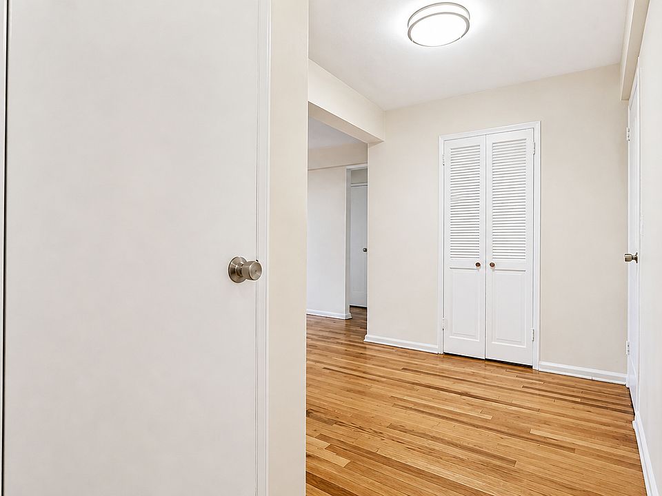 1st image of 525 Ocean Pkwy #307