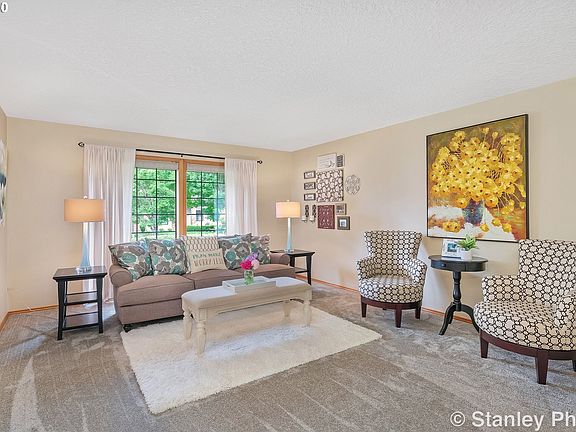 3rd image of 10279 SW Moratoc Dr