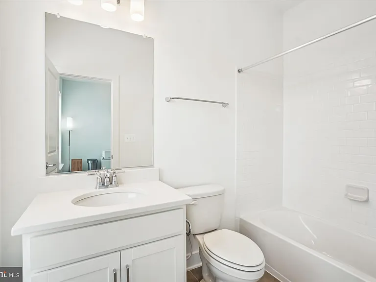 845 King Farm Blvd — Photo 28