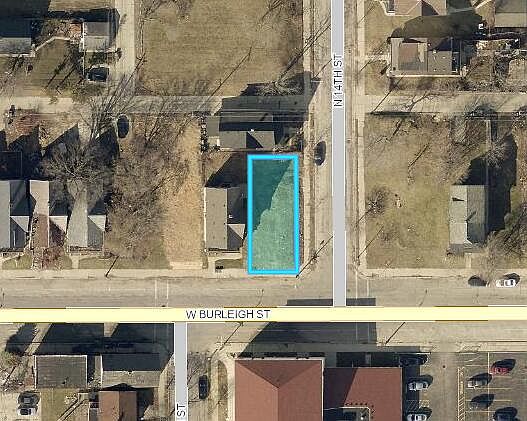 2nd image of 1400 W BURLEIGH STREET #1402