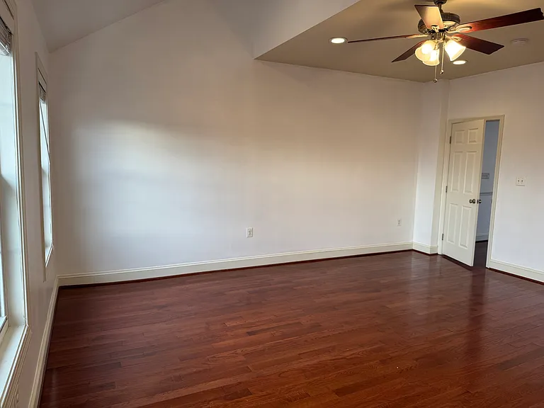611 Quincy St NW #4 — Photo 31