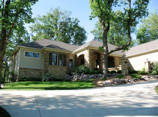 6904 Spring Grove Ct NE, Cedar Rapids, IA 52411