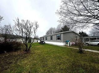 4915 Eisenhower Dr, Hudsonville, MI