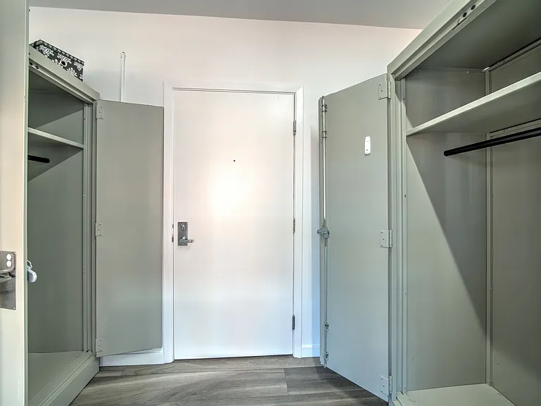 SHARED & PRIVATE Dorm Style Units Available at The Telegraph Commons! 2 blocks from UCB! — Photo 6