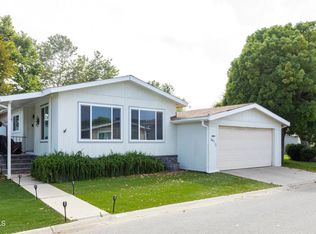 2491 Apple Ln #100, Oxnard, CA 93036