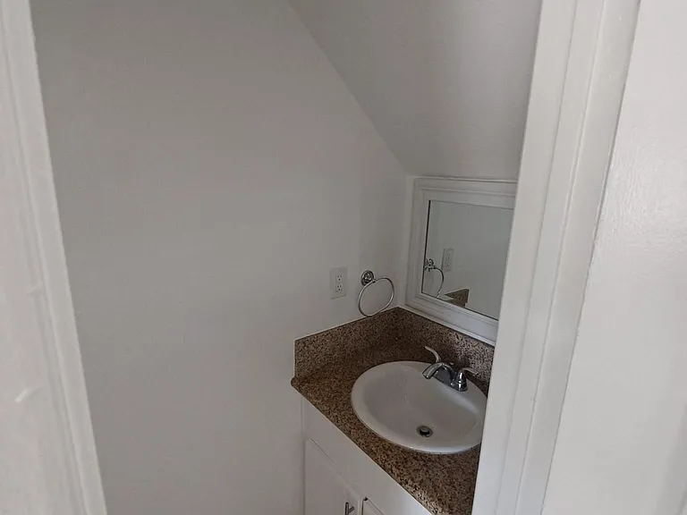 314 Hermosa Ave — Photo 6
