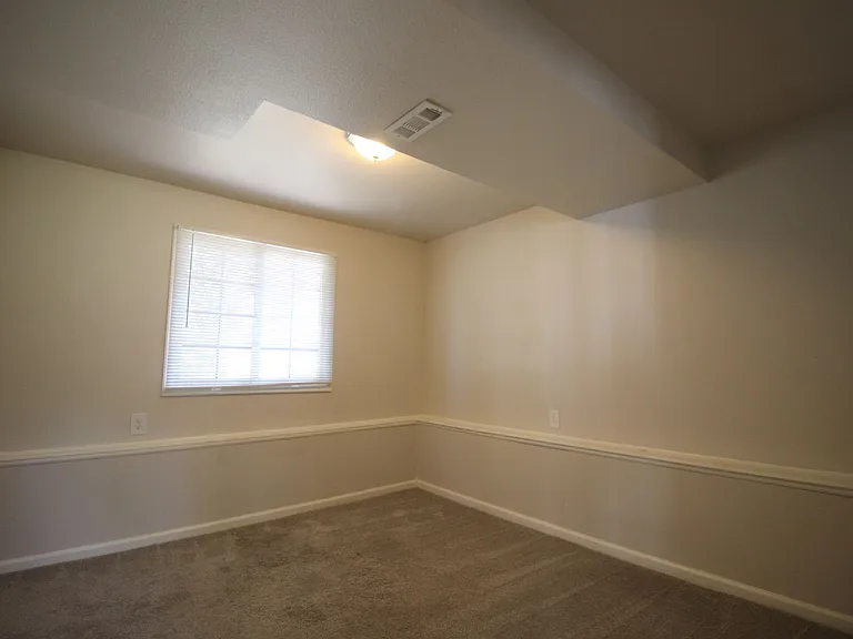 1617 E Pitkin St — Photo 9