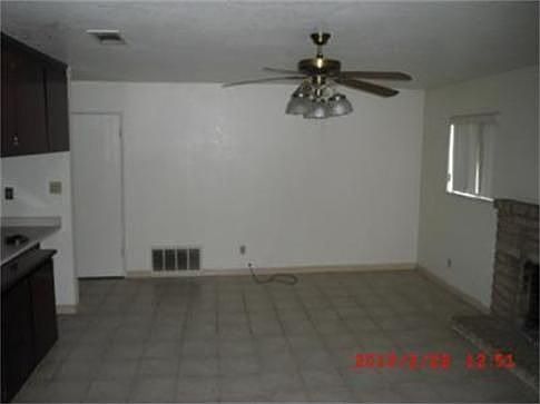 3rd image of 1825 Chambord Dr