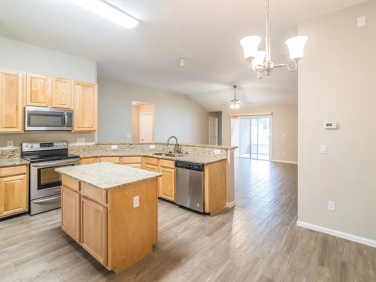 3243 Wandering Oaks Dr — Photo 7