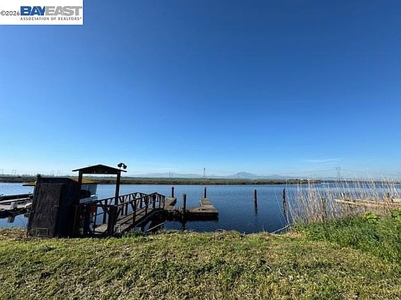 4th image of 1480 Taylor Rd