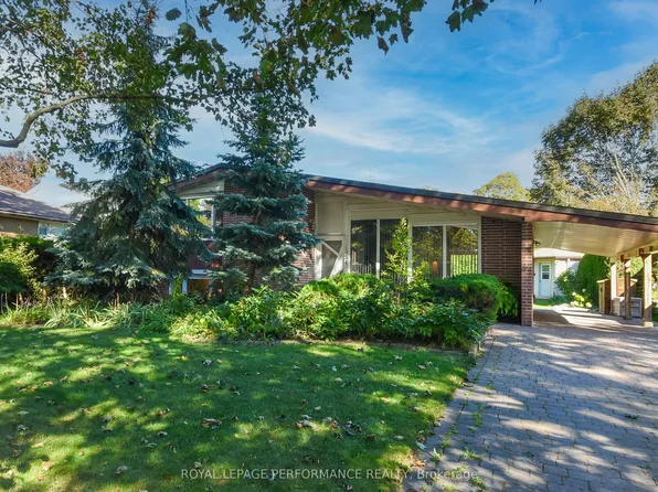 1554 Chomley Cres, Ottawa, ON K1G 0V8