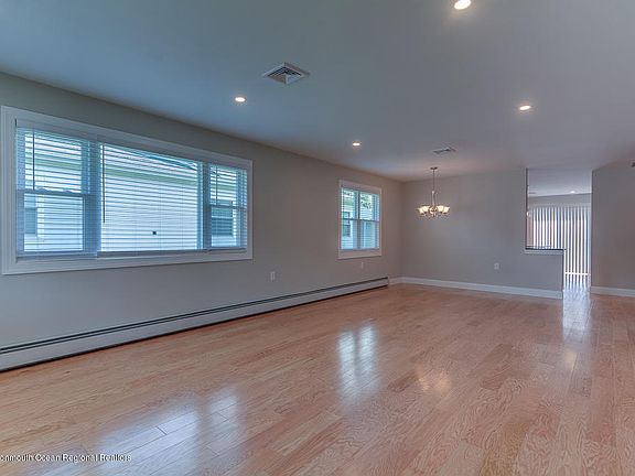 3rd image of 352 Costa Mesa Dr