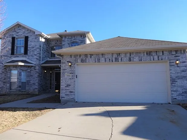 3006 Bradwood Ave — Photo 1