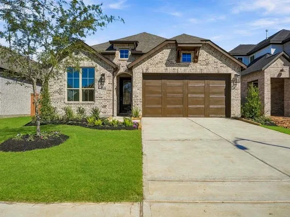 17915 Oakwood Stream Dr, Webster, TX 77598
