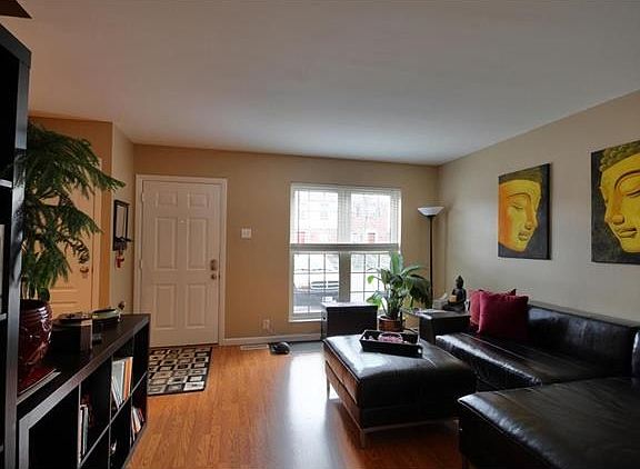 4th image of 1208 Clarkson Ct #1208