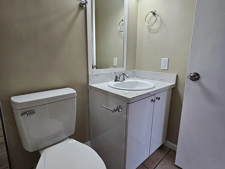 4795 Orleans Ct #B — Photo 16