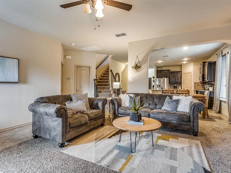 4701 Green River Dr — Photo 11