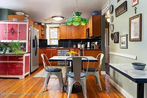2 bed, $2,200 — Photo 1