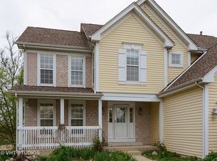 1912 Edinburgh Ln, Aurora, IL 60504