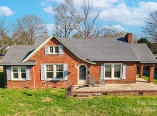 1101 Central Dr, Kannapolis, NC 28083