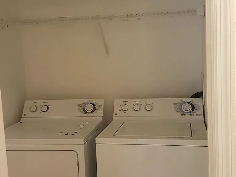 Laundry on 2nd floor