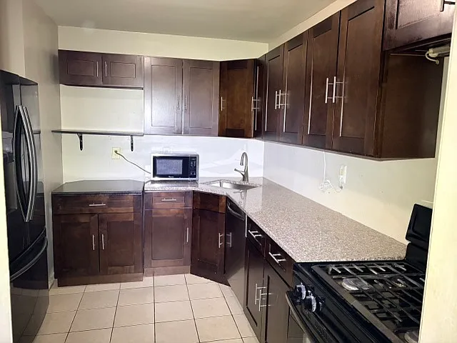 265 College Dr #265 — Photo 7