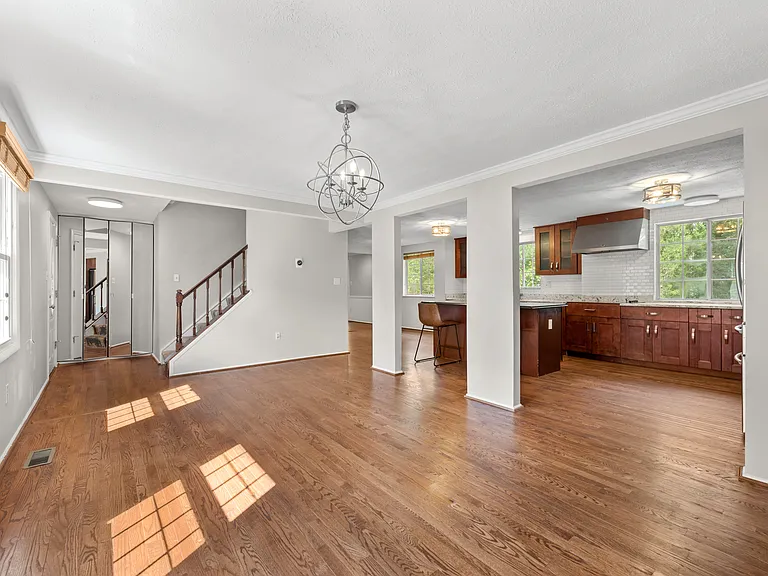 1161 Kettle Pond Ln — Photo 17