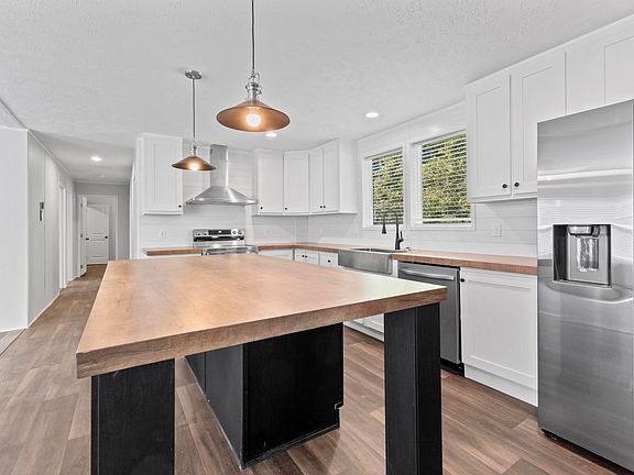 4th image of 598 Cooper Rd