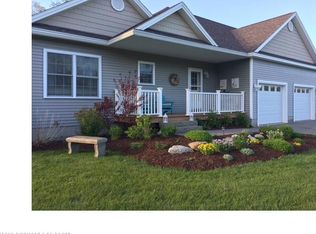 54 Highland Ridge Dr, Hampden, ME 04444