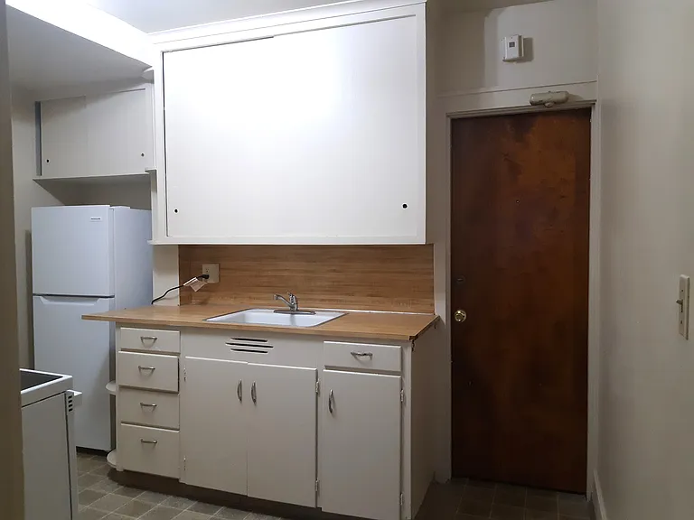 208 N Tacoma Ave #C — Photo 15