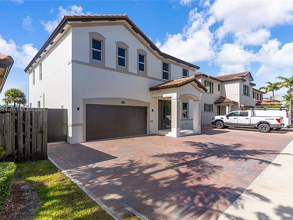 5th image of 11938 SW 253rd Ter