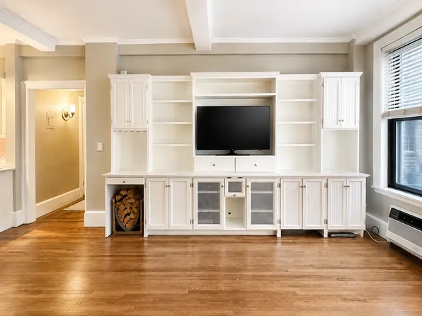 212 E 48th St APT 4E, New York, NY 10017