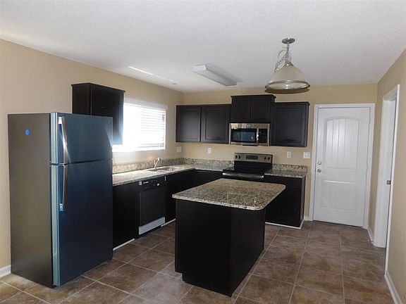 4th image of 10013 Chariden Dr