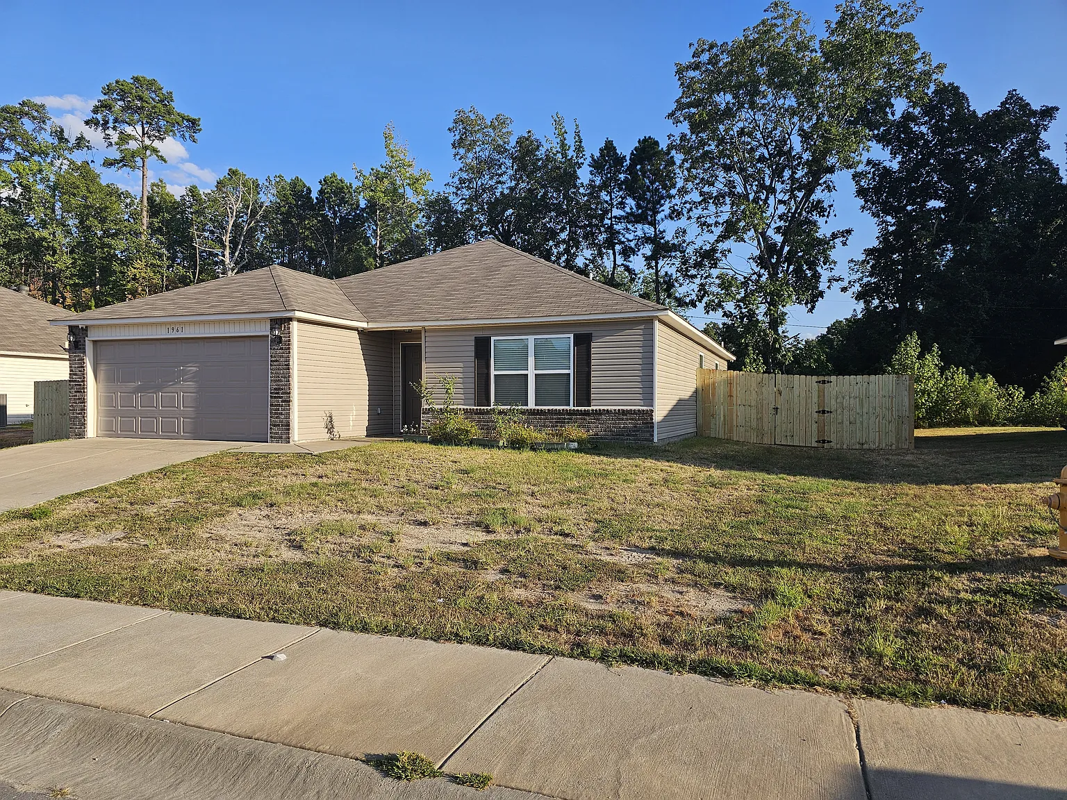3 bed, 1470 sqft, $1,850 — Photo 2