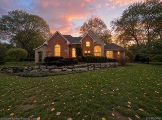 2358 Canterwood, Highland, MI