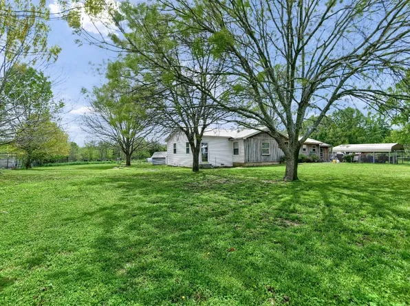 484 County Road 1206, Savoy, TX 75479