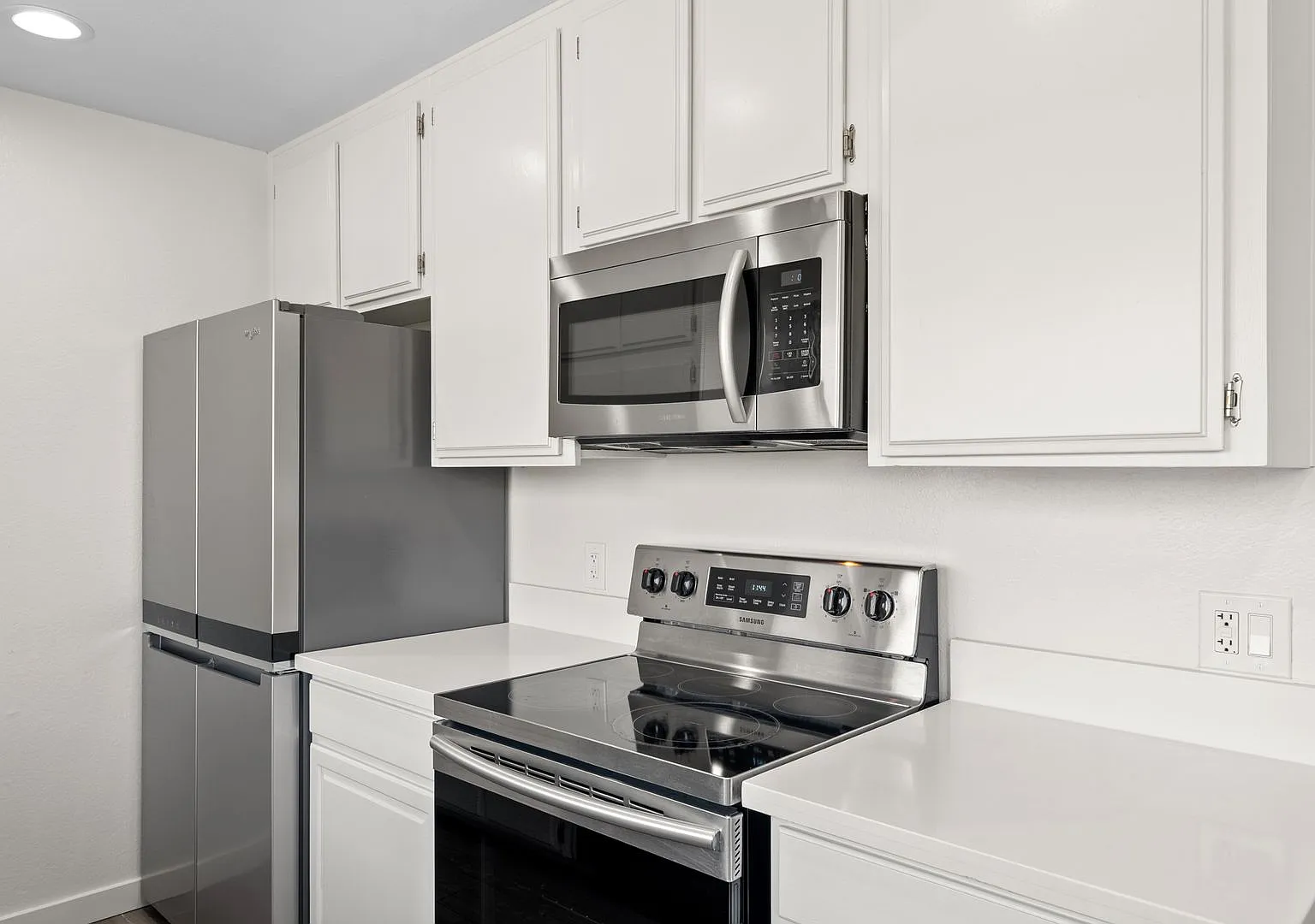 8651 Gloria 4-Plex — Photo 3