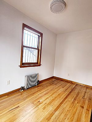 5th image of 28 W 75th St Penthouse B