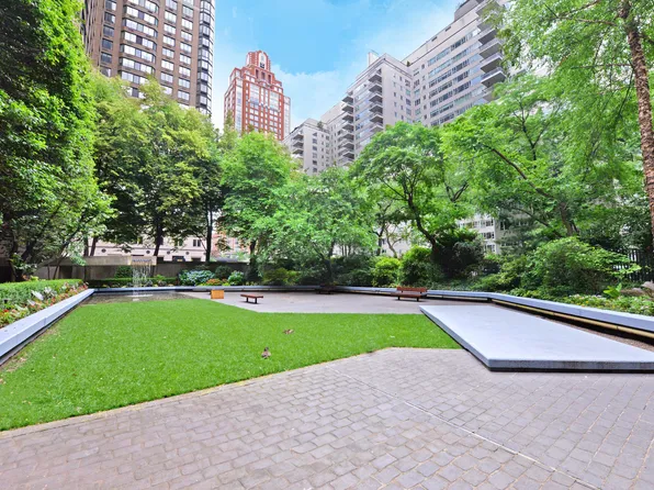 220 East 65th Street image 21 of 23