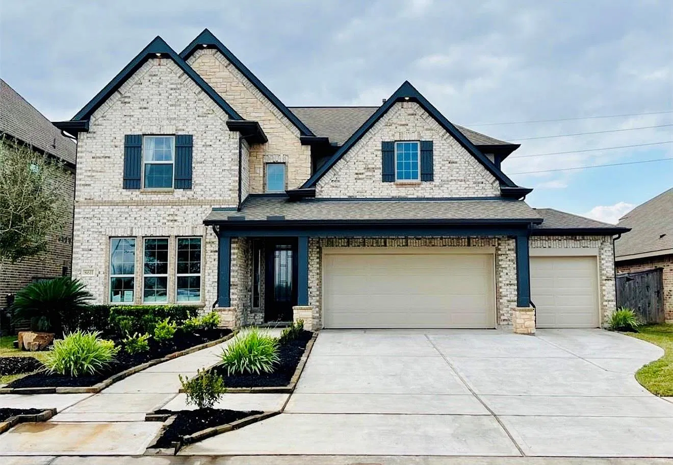 5 bed, 4.0 bath, 3204 sqft, $4,600 — Photo 1