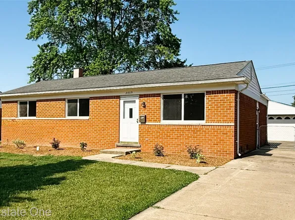 2809 Sparta Dr, Troy, MI 48083