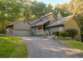 4 Meadowbrook Rd, New Fairfield, CT 06812