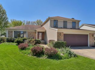 2332 Appleby Dr, Wheaton, IL