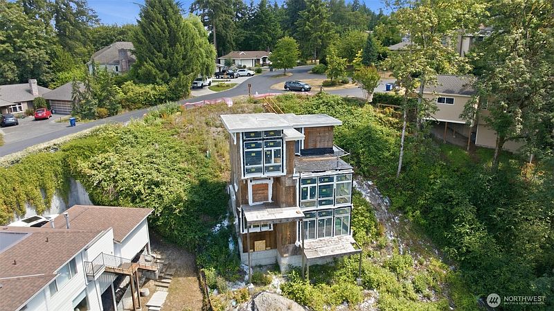 2nd image of 17419 102nd Avenue NE