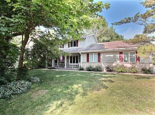 3601 Cumberland Trl, Slinger, WI 53086