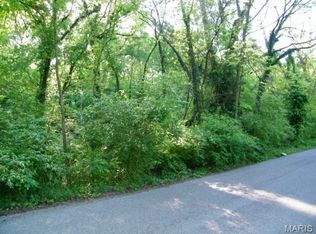 9835 Valley Dr, Saint Louis, MO 63137