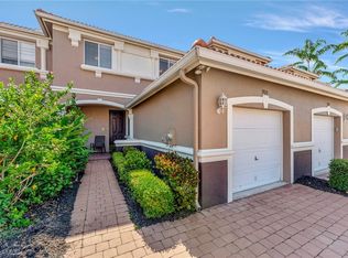 9810 Roundstone Cir, Fort Myers, FL 33967