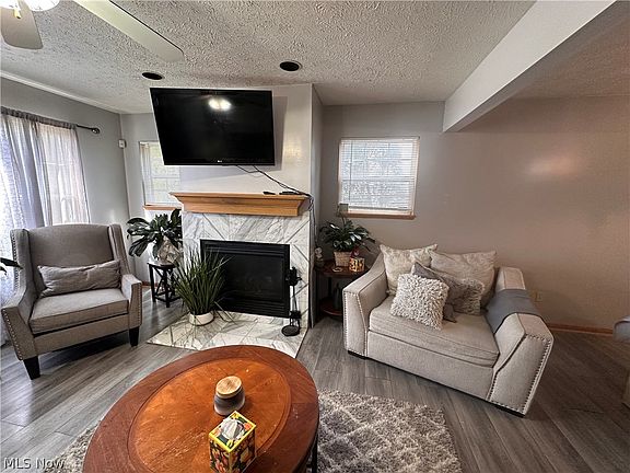 2nd image of 2983 Hampton Rd